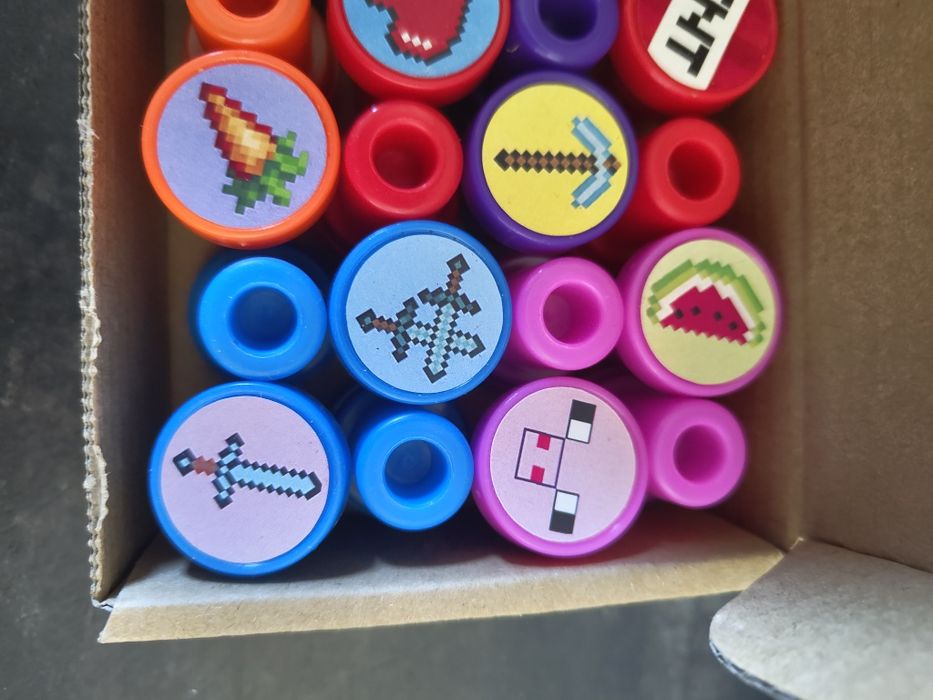 Zestaw 24 mini pieczątek pixel stempelki minecraft dzieci urodziny