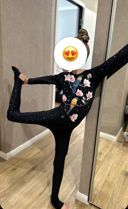 Гимнастический комбенизон , акробатика, кольцо, гимнастика, воздушная.