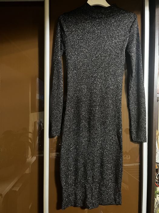 Платье нарядное / длина  миди