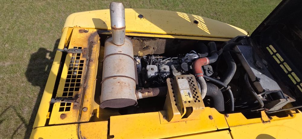 Koparka gąsienicowa KOBELCO New Holland E215