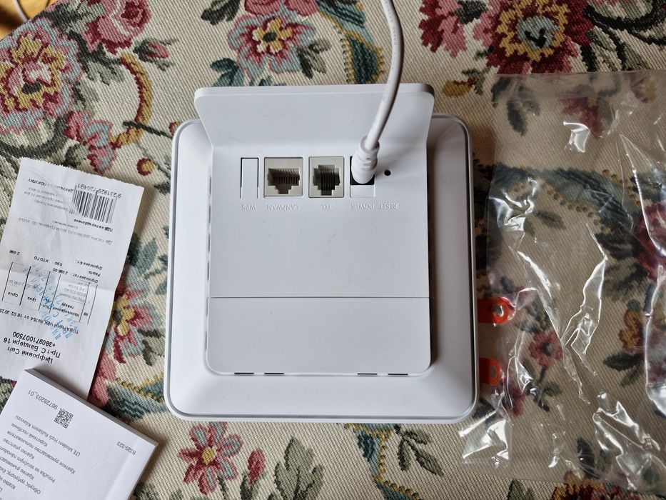 Модем 4G / 3G + Wi-Fi роутер HUAWEI 4G CPE 5s (B320-323)