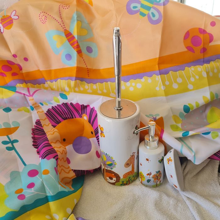 Conjunto loiças WC + Cortina chuveiro
