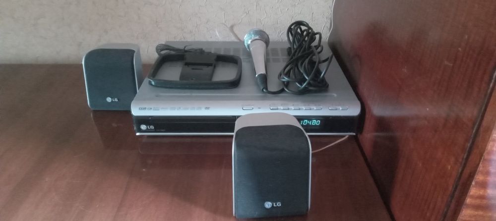 DVD-ресивер караоке LG