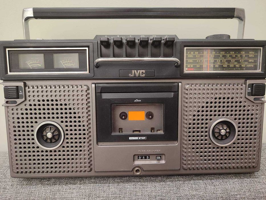 JVC RC-717, вінтаж. магнітола