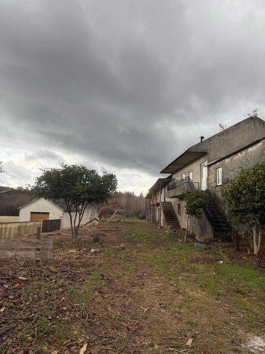 Vende-se Moradia c/ Terreno