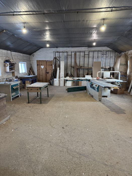 Меблеве виробництво