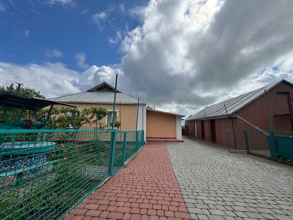 Продається житловий будинок у мальовничому селі Куна