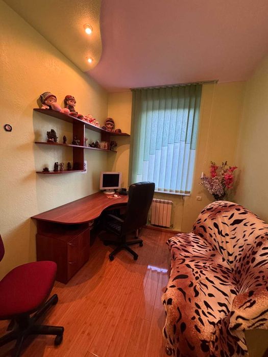 Продаж елітного будинку Півд.-Зах.район