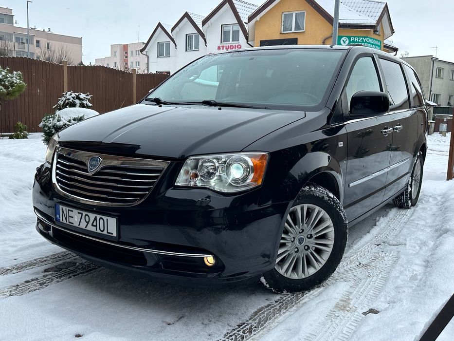 Lancia Voyager Automat 7- os Piekny stan Lift Serwis ASO