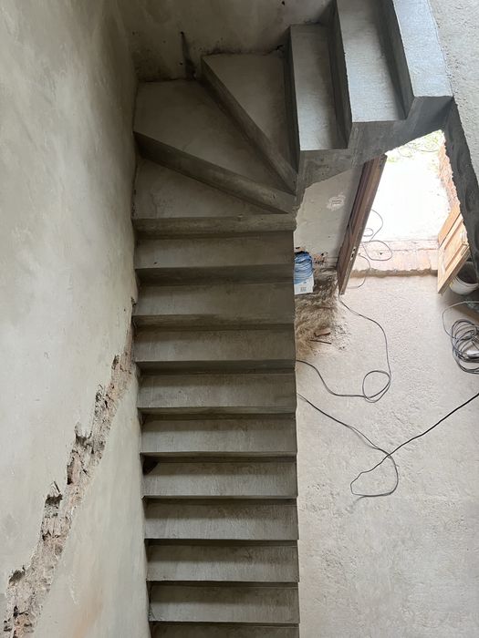 Бетонні сходи та бетонні роботи