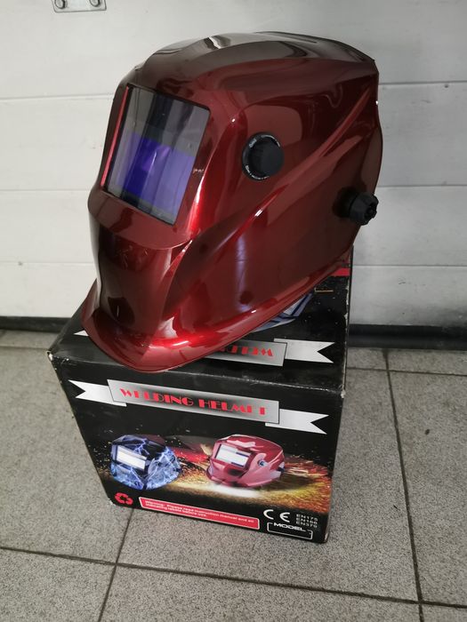 Máquina de soldar Stanley e capacete