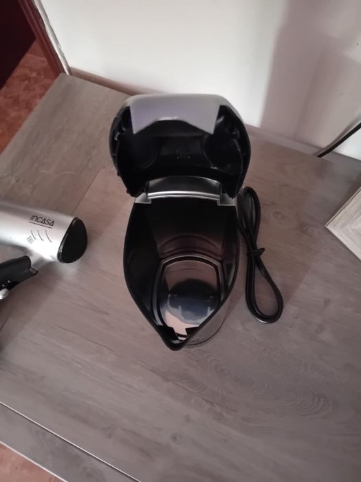 Fervedor de Água e Secador Portátil