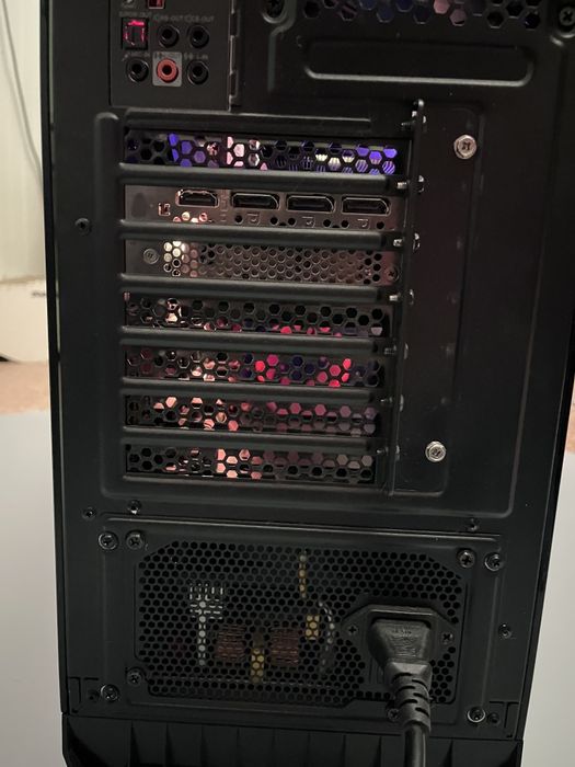 Продаю ігровий пк  RTX 3070 та Ryzen 7