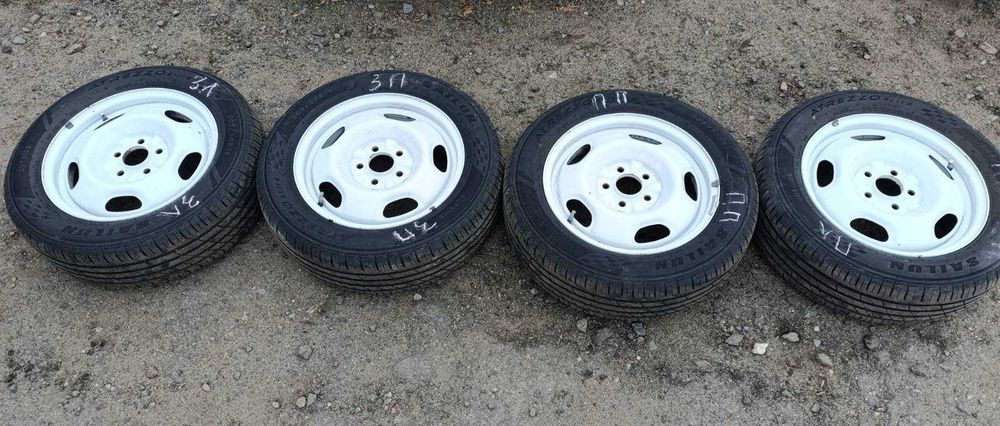 Продам комплект дисків 5x114.3 з літніми шинами 205/55 R16