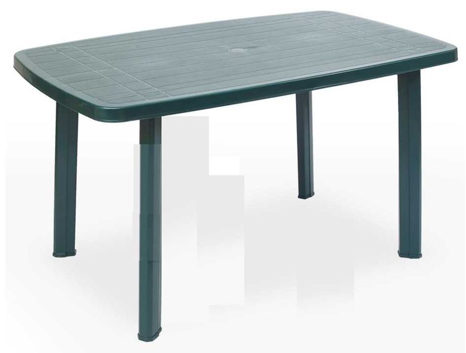 Mesa e 4 cadeiras de jardim em plástico verde resistente