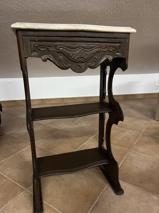 Movel mogno com pedra