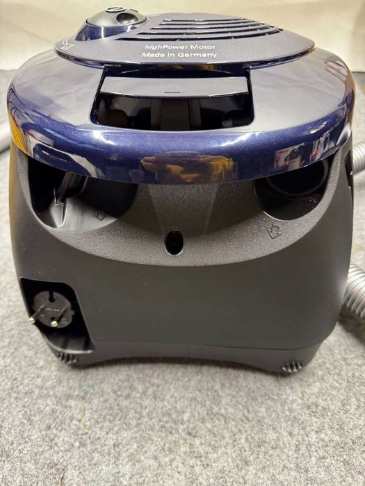 Odkurzacz Cylindrowy Siemens Vs06A111 ,Mocny Do Dywanów 600W 4L