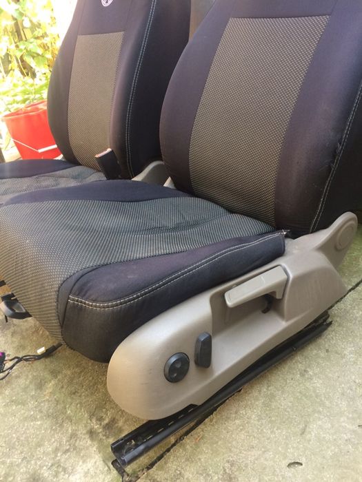 Продам сидіння та карти дверей фольцваген поссат б6