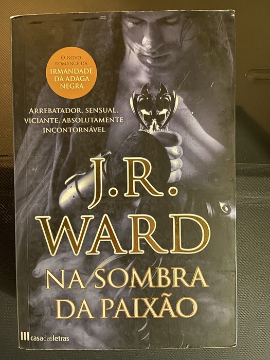 Livro novo de J.R. Ward “na sombra da paixao”