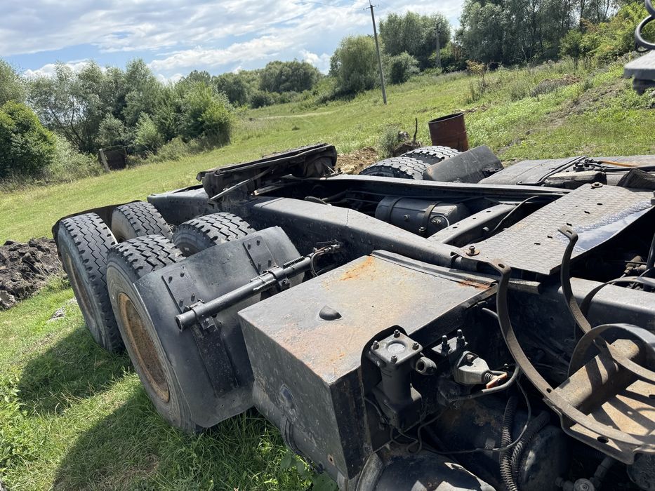 МАЗ 6429 тягач під відновлення