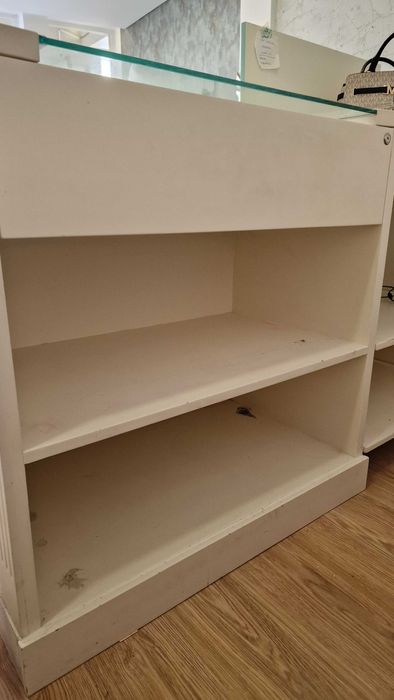 Balcão/ vitrine loja