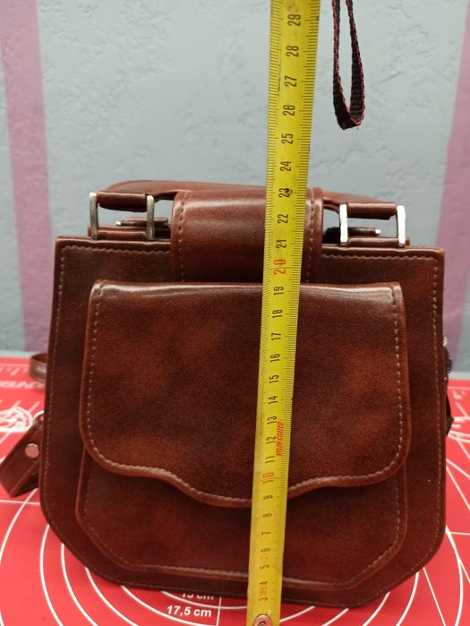 Жіноча стильна сумка коричневого кольору
