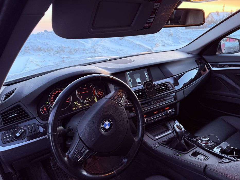 BMW Seria 5 F10 520d | 2010 | Manual | Zadbany egzemplarz