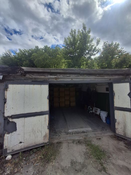 Продам гараж р-н 9 больницы