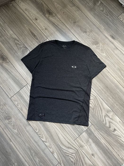 Футболка oakley M-L оригінал