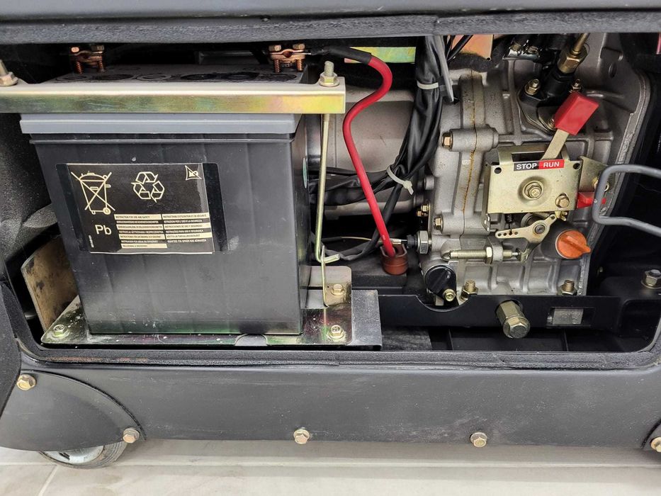 Agregat prądotwórczy KRAFTWELE SDG9800 Diesel 9,8 kW 400V 230V SILENT 20 mth
