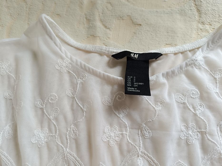 T-shirt com transparência S