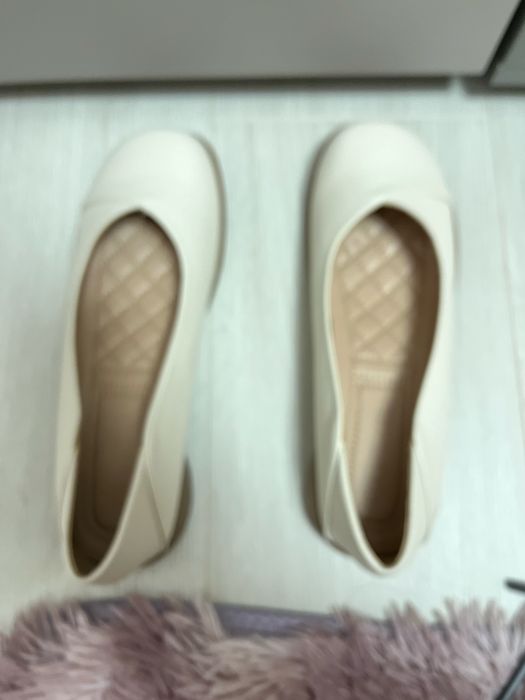 Продаю нові туфлі