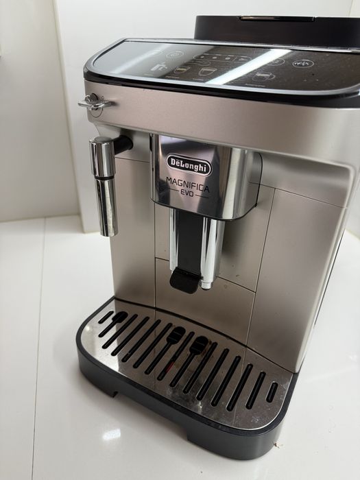 Maquina Cafe Delonghi Magnifica EVO