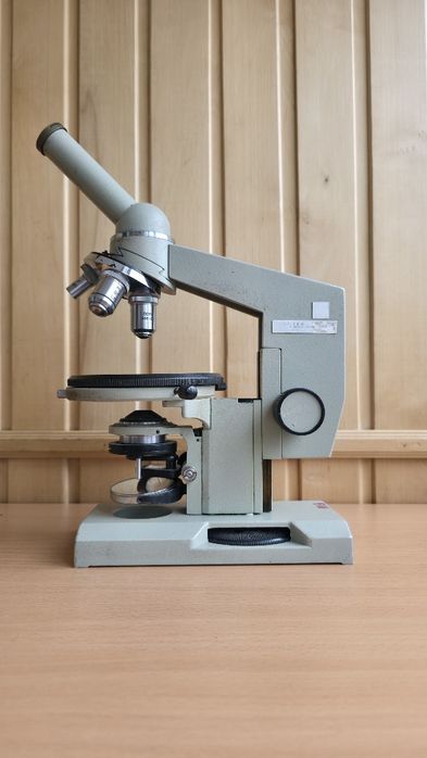 Продаю мікроскоп монокулярний