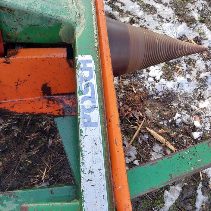 Łuparka świdrowa rębak do drewna POSCH