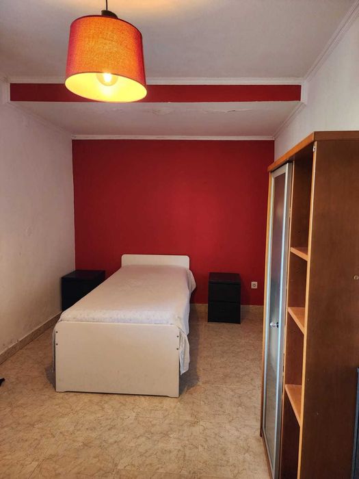 1 QUARTO pra arrendar