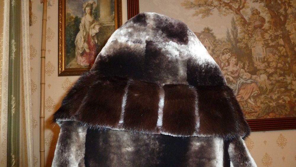 Шуба новая серебристо-коричнев. мутон_ капюшон норка_роскошная, р. М