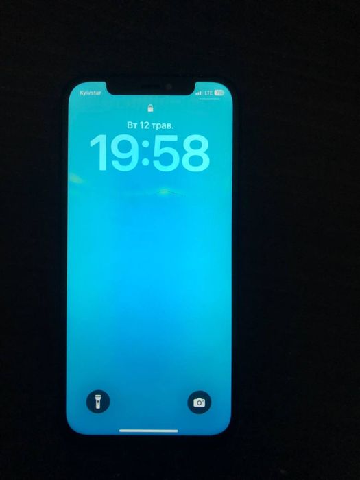 iPhone 12 64GB.