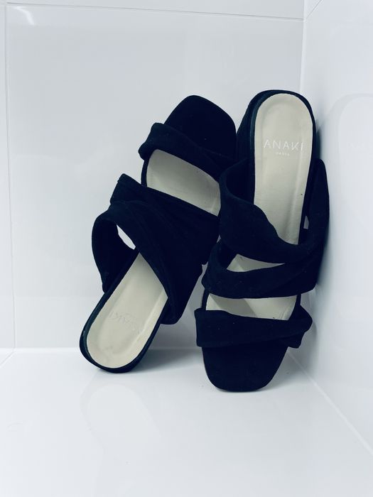 Czarne sandały Anaki Paris 39