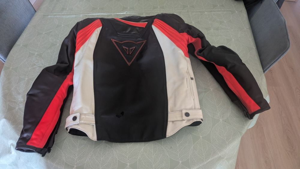 Casaco motard pele dainese