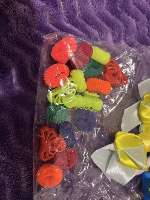 Заколки, резинки, банти для дівчинки