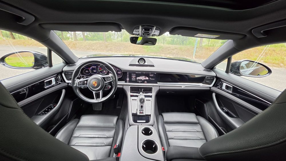 Porsche  Panamera  4 E-Hybrid