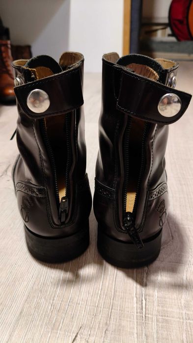 Botas em pele genuína