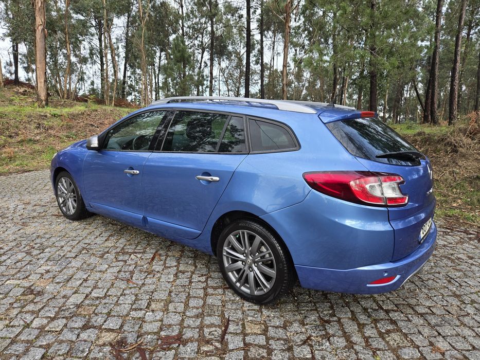 Automática , GTline, Diesel com   183mil km com distribuição trocada .