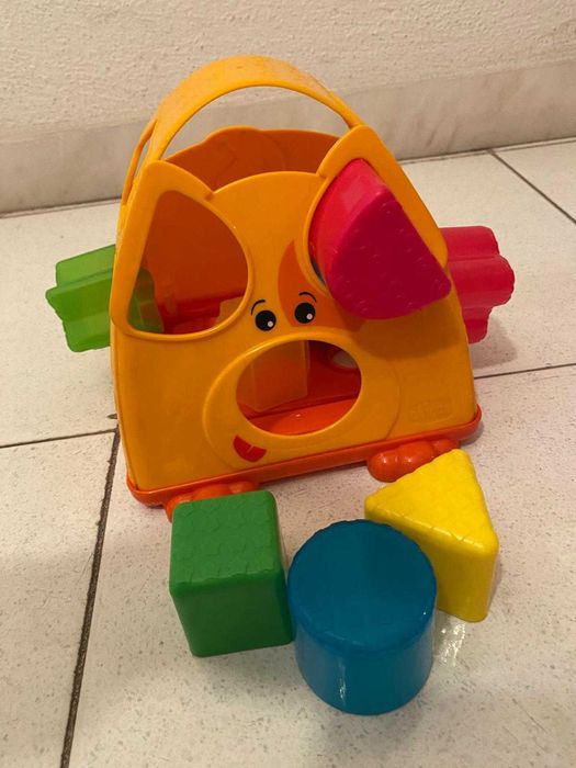 Brinquedo de encaixe e mala de médico