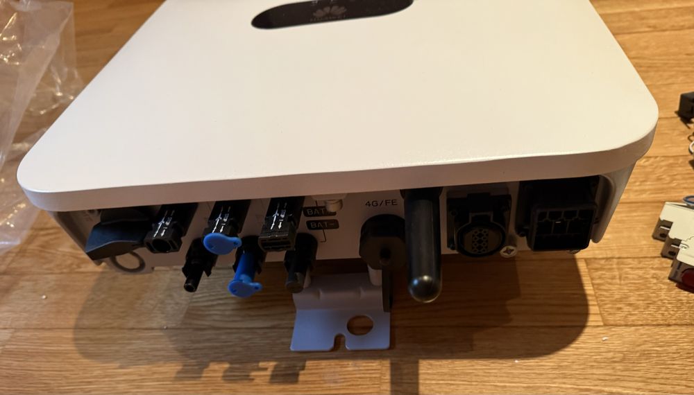 Inversor solar hibrido Huawei SUN2000-3KTL-L1 + dijsjuntor unipolar