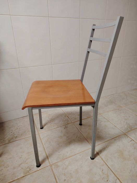 Mesa cozinha extensível + 4cadeiras