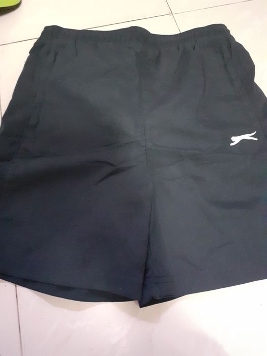 Calcao marca slazenger 7 8 anos novo