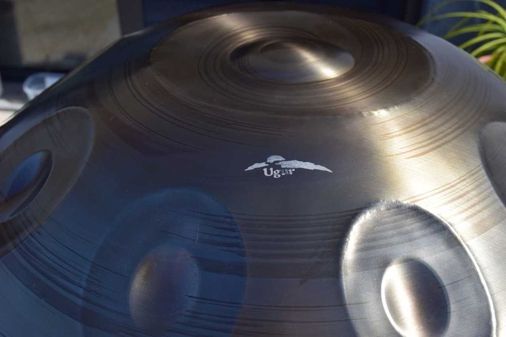 UGUR D Celtic minor 9 handpan padrão de manchas douradas com saco