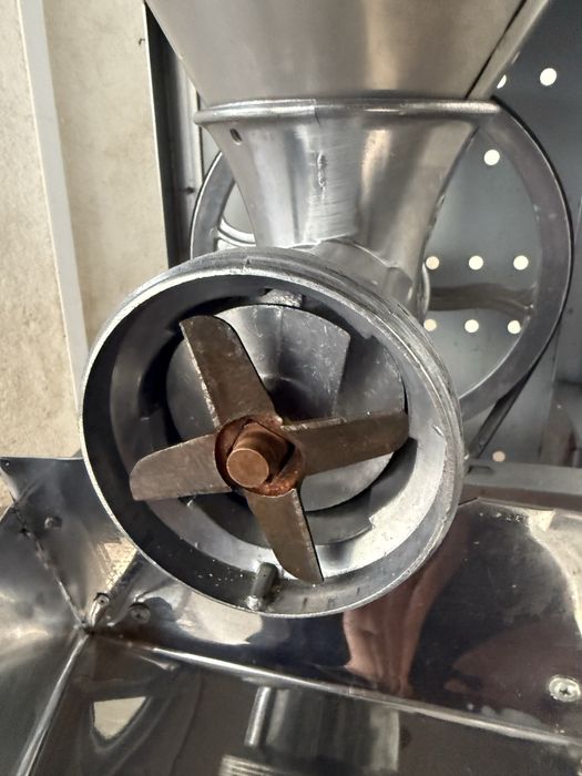 М’ясорубка промислова Vektor XH-32 на 300 кг/год.